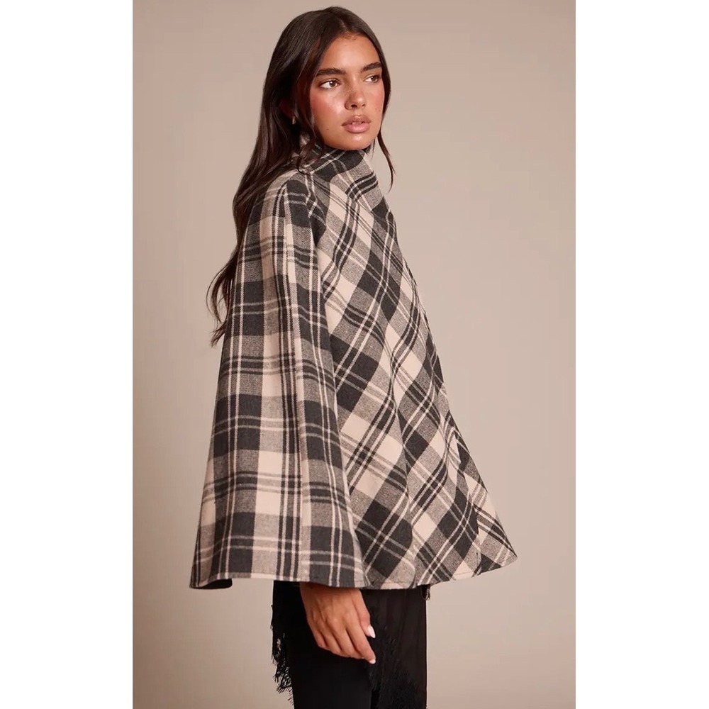 PrettyLittleThing Mono Checked Funnel Neck Wrap Coat Black Cream Plaid Cape XS